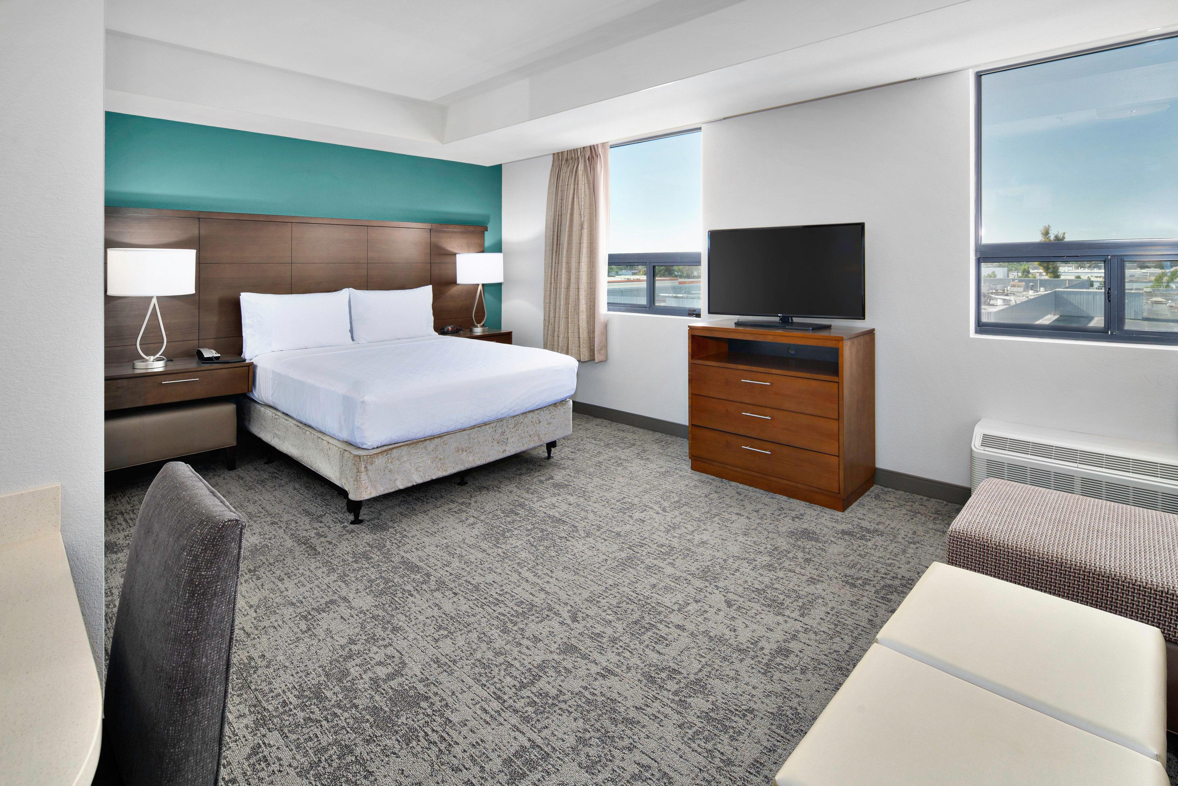 สเตย์บริดจ์ สวีท เออร์ไวน์ - จอห์น เวย์น แอร์พอร์ต Hotel ภายนอก รูปภาพ